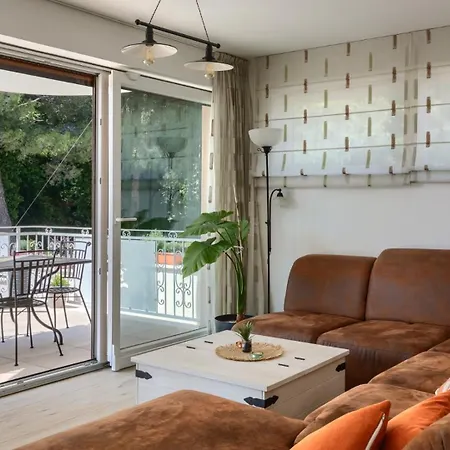 Villa Alte Muhle With Pool And Jacuzzi In Novigrad Novigrad Istria