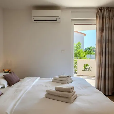 Alte Muhle With Pool And Jacuzzi In Novigrad