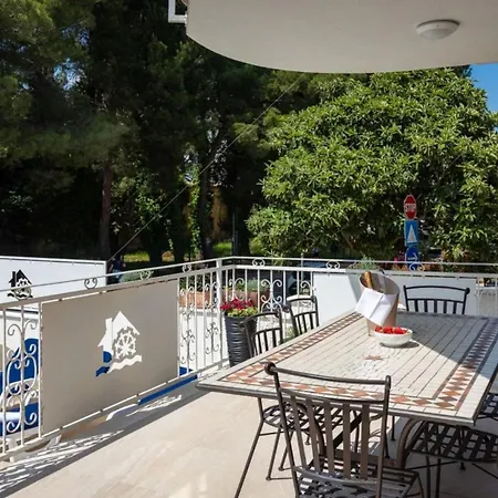 Alte Muhle With Pool And Jacuzzi In Novigrad Willa Novigrad (Istria)