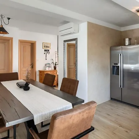 Willa Alte Muhle With Pool And Jacuzzi In Novigrad *