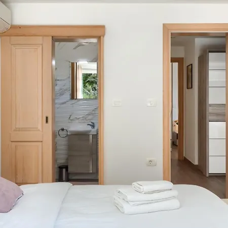 Alte Muhle With Pool And Jacuzzi In Novigrad Villa *