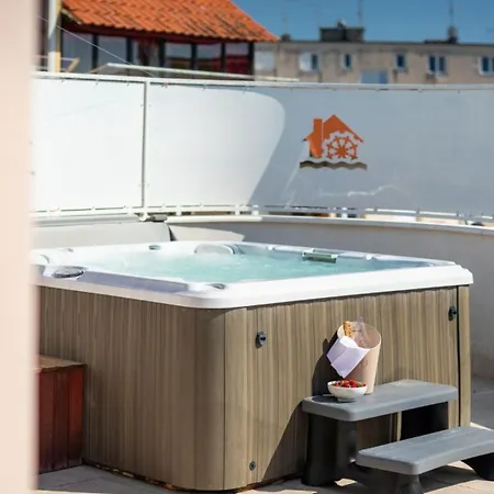 Villa Alte Muhle With Pool And Jacuzzi In Novigrad