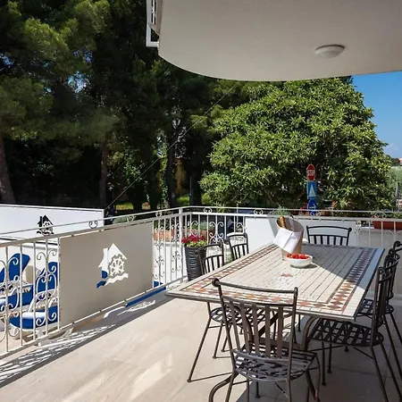 Alte Muhle With Pool And Jacuzzi In Novigrad