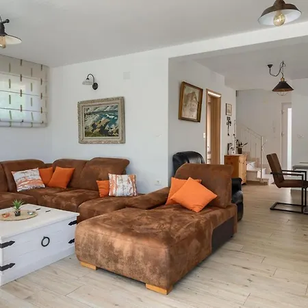 Alte Muhle With Pool And Jacuzzi In Novigrad 别墅