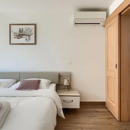 Alte Muhle With Pool And Jacuzzi In Novigrad *