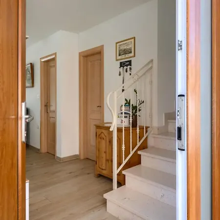 Alte Muhle With Pool And Jacuzzi In Novigrad